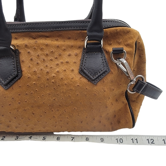 Valentina Camel pebble crossbody - Picture 8 of 13